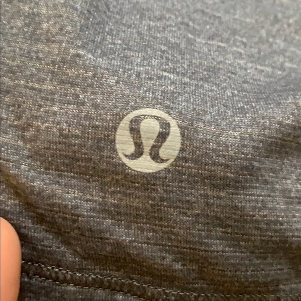 Lululemon - Picture 3 of 3